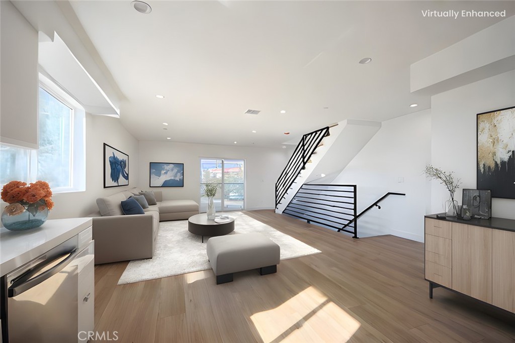 Properties 2 1638 S Longwood Avenue