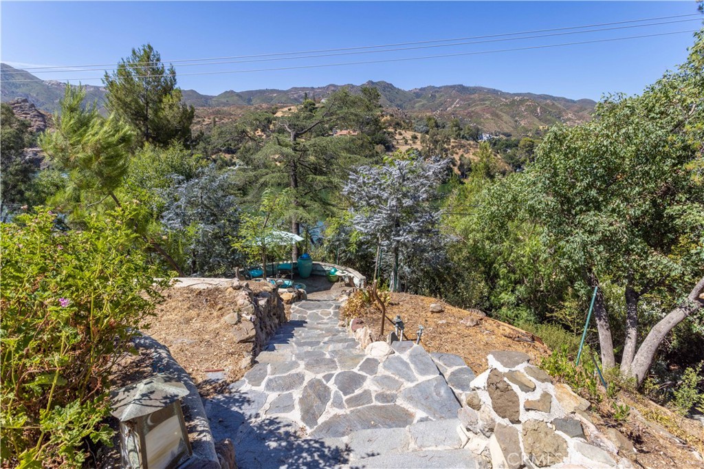 2229 Pinecrest Road