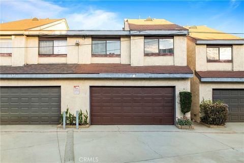 A home in El Monte