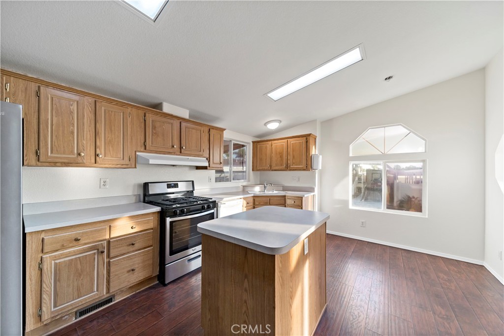 1245 W Cienega Avenue 83