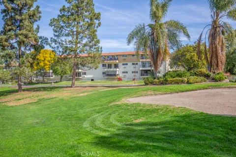 2355 Via Mariposa W, Unit 2B W, Laguna Woods, CA 92637 - MLS#: OC25031803