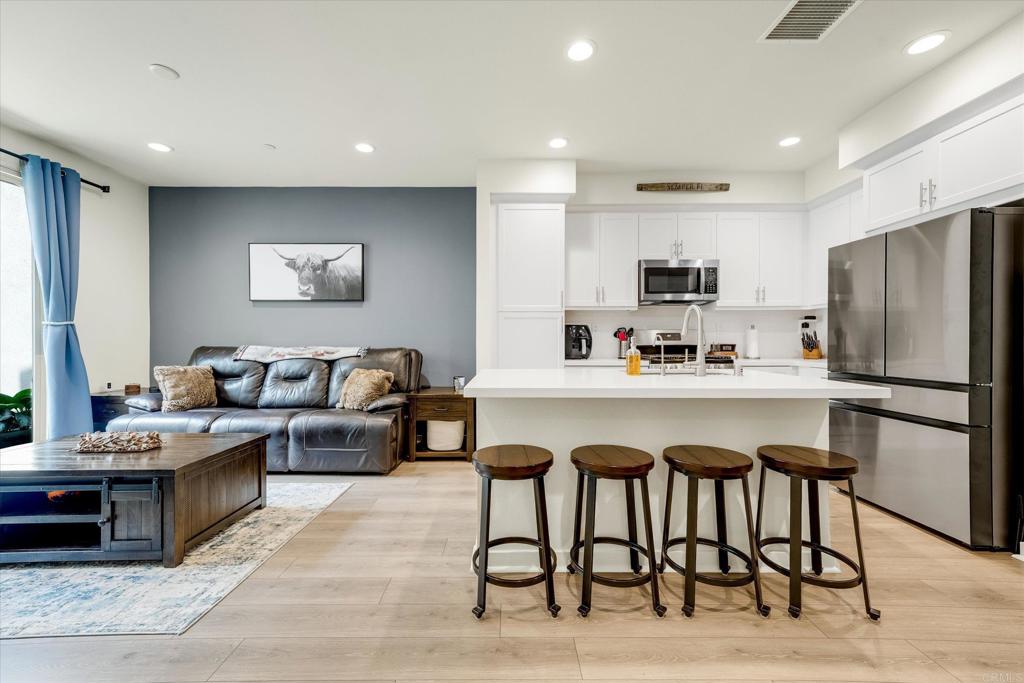 325 PADDLE Court