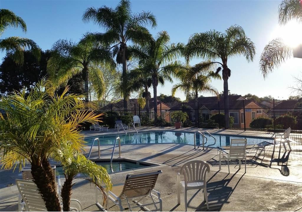 listing image 130725099025182954619