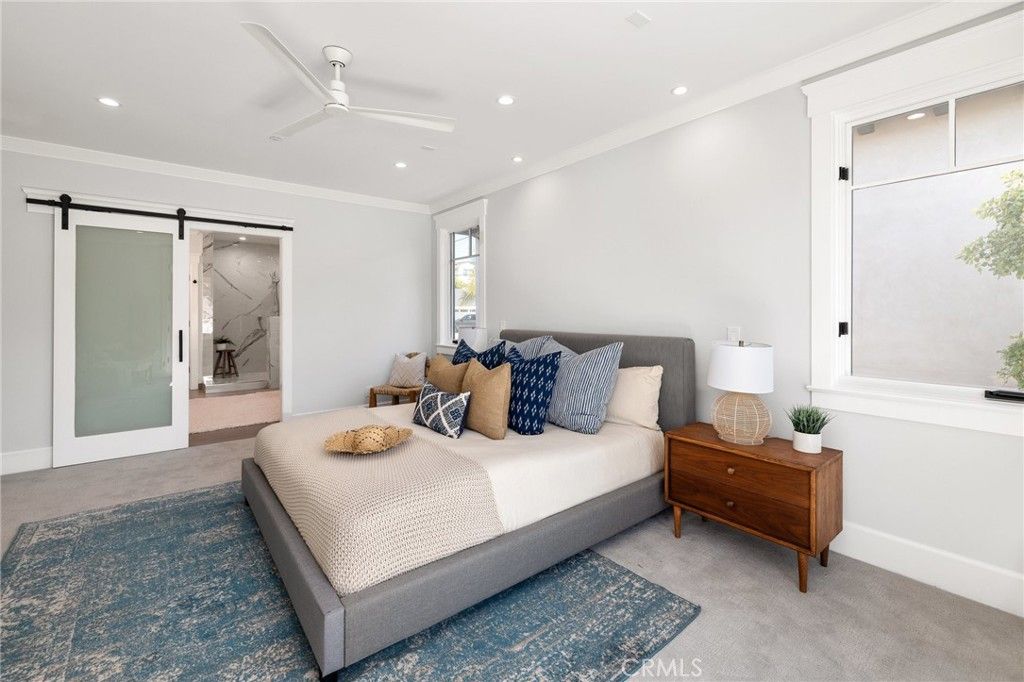 listing image 130720377205639151123