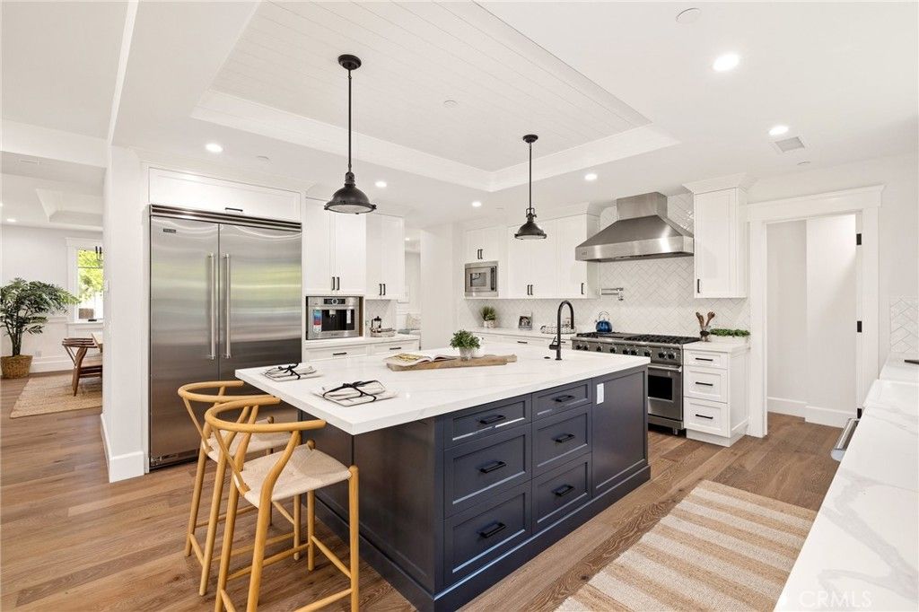 listing image 130727666401014965817
