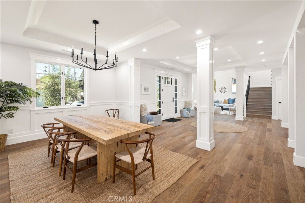 listing image 130724730531046865373
