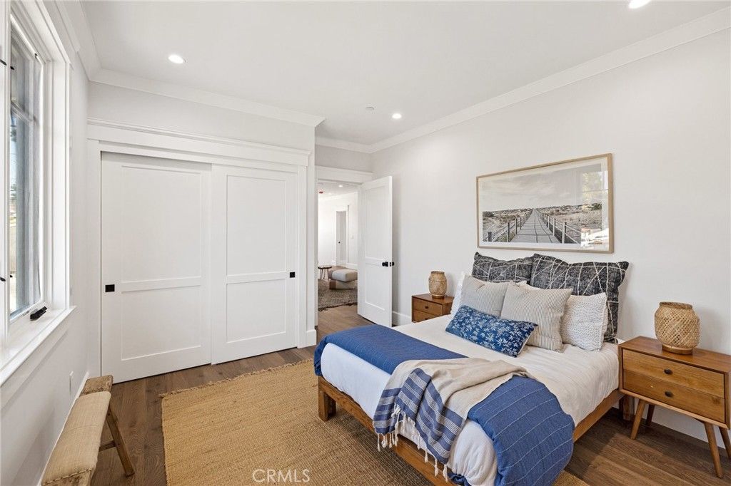 listing image 130721055687443422225