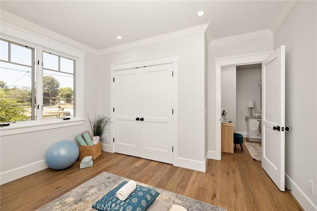 listing image 130725398480597364806