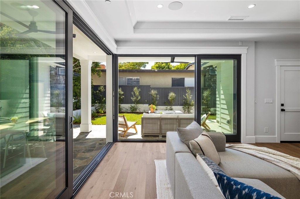 listing image 130723871498783982233