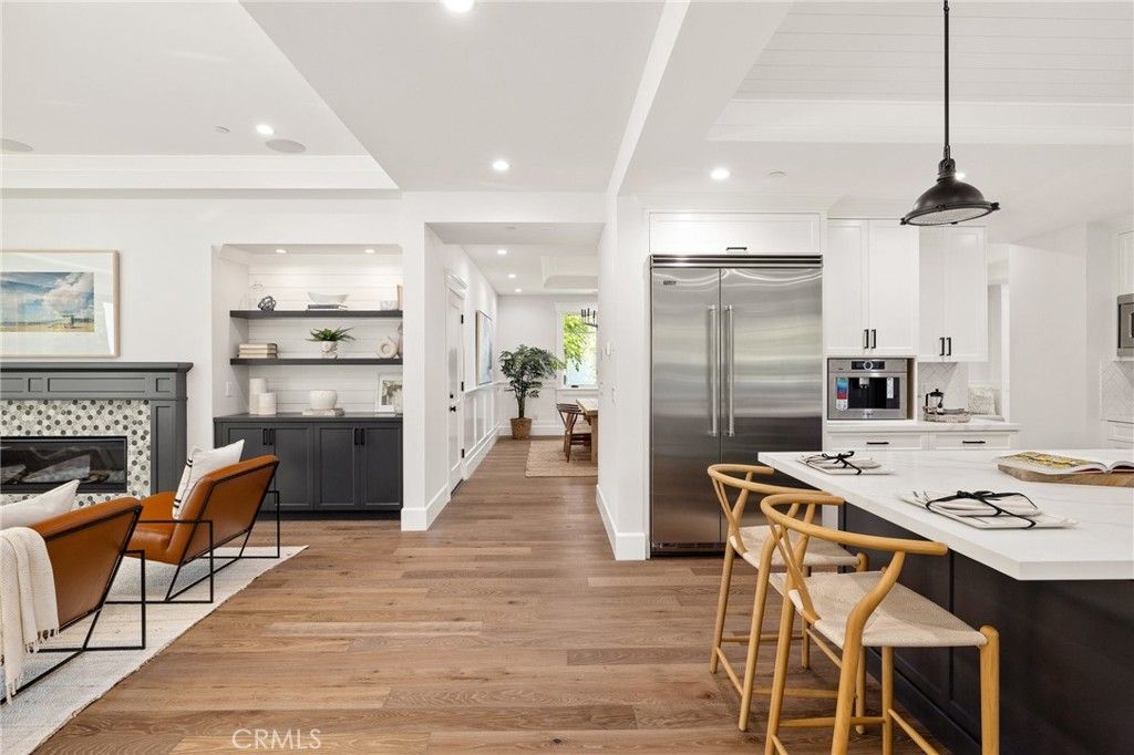listing image 130726421798310970409