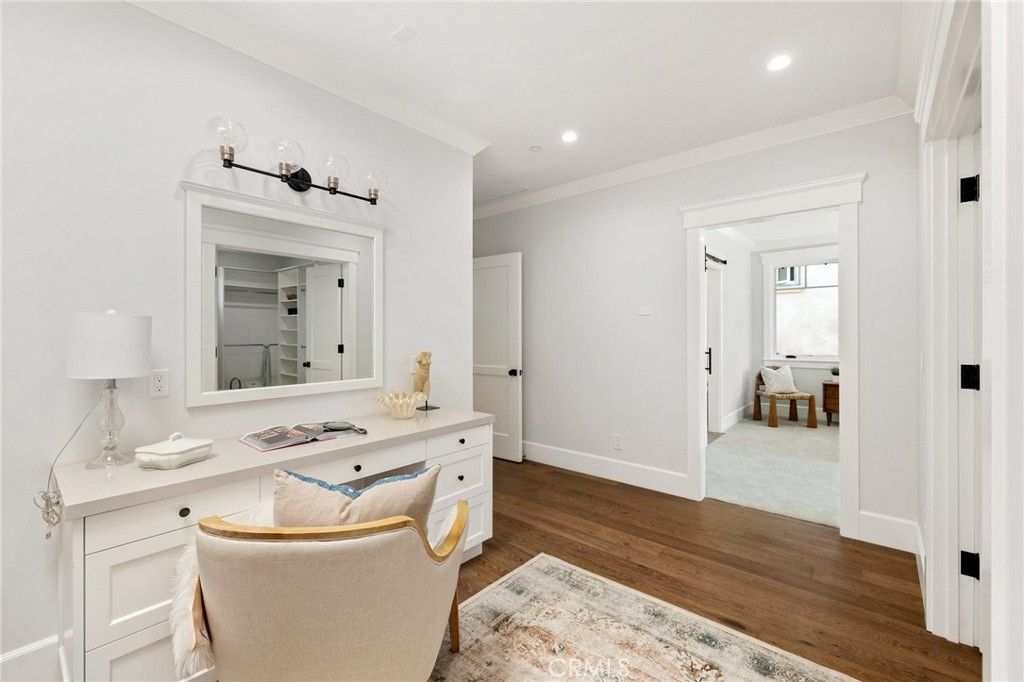 listing image 130728242735340190646
