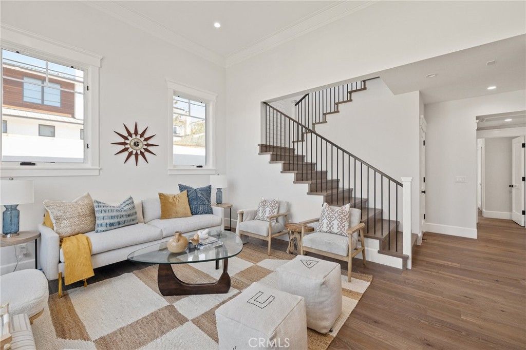listing image 130720891868257795522