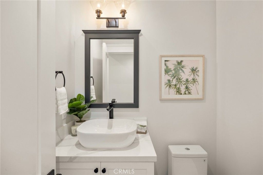 listing image 130728988331608705320
