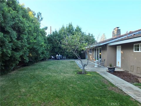 A home in North Tustin