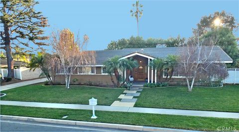 A home in North Tustin