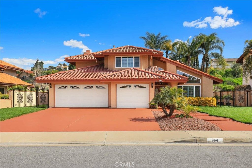 listing image 130722762644722079203