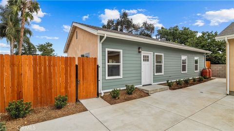 A home in El Monte