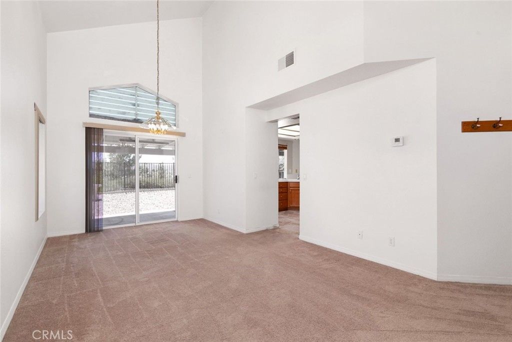listing image 130720401223682323681