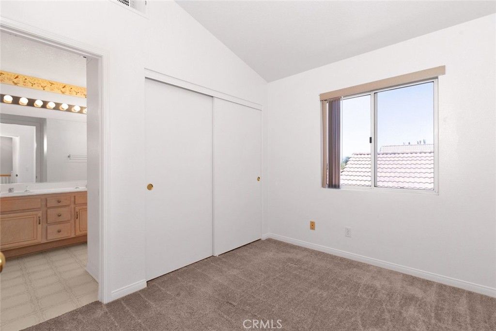 listing image 130727993930941077461