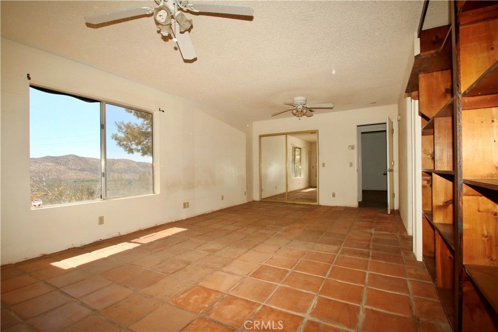 listing image 130726437258799573981