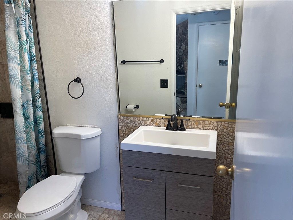 listing image 130721271078692074212