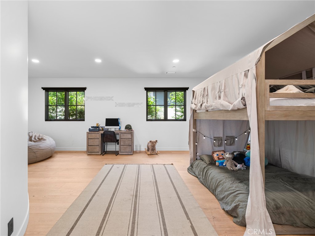 Newport Heights (NEWH) - Residential