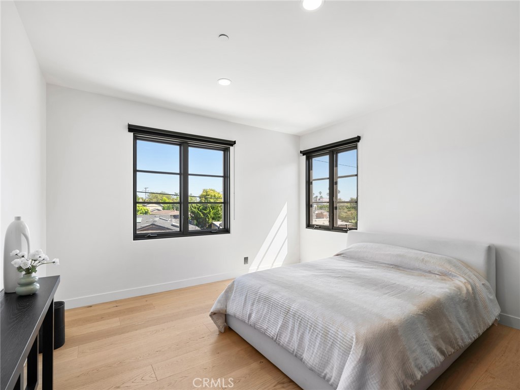 Newport Heights (NEWH) - Residential