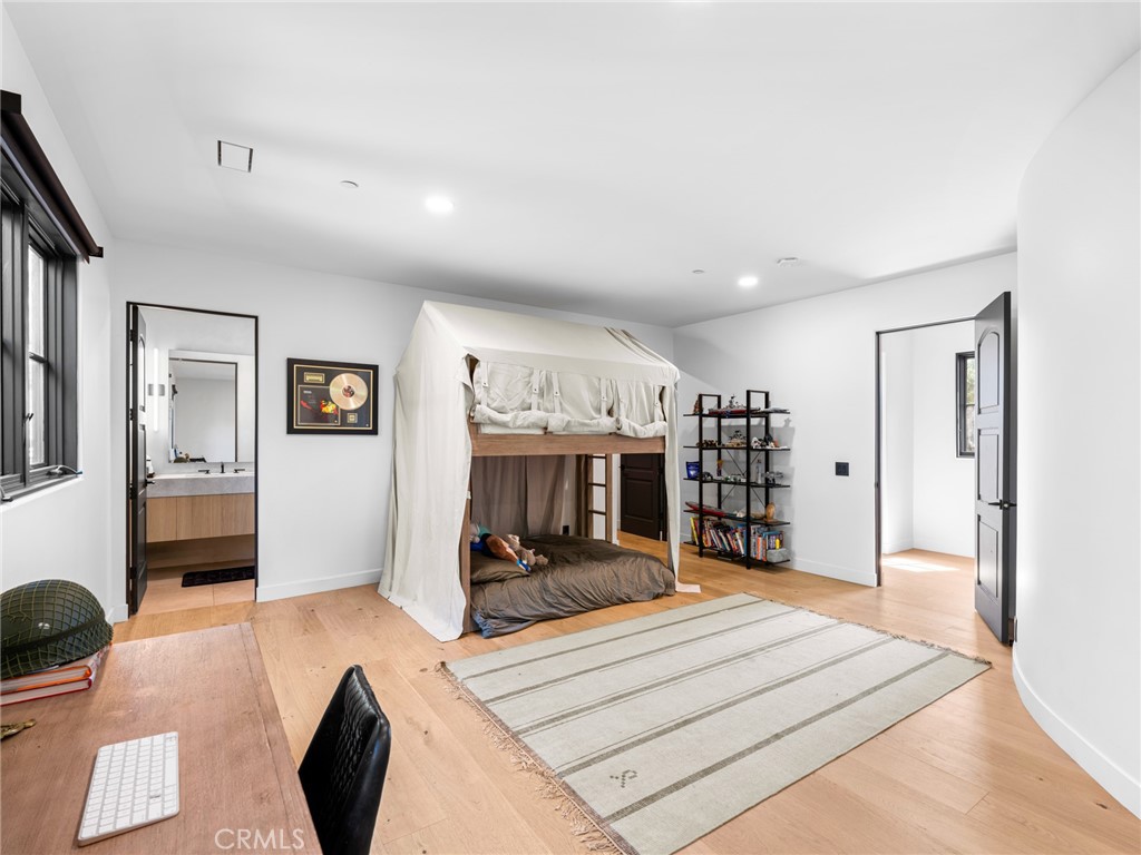 Newport Heights (NEWH) - Residential