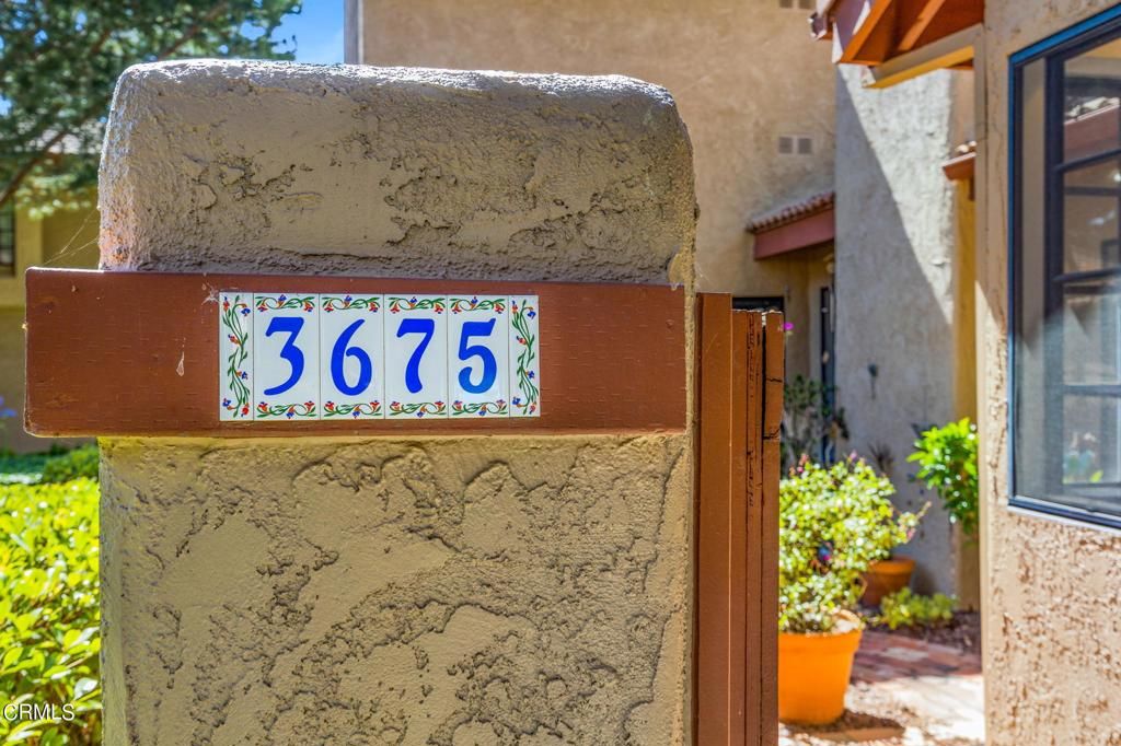 listing image 130725642867398644291