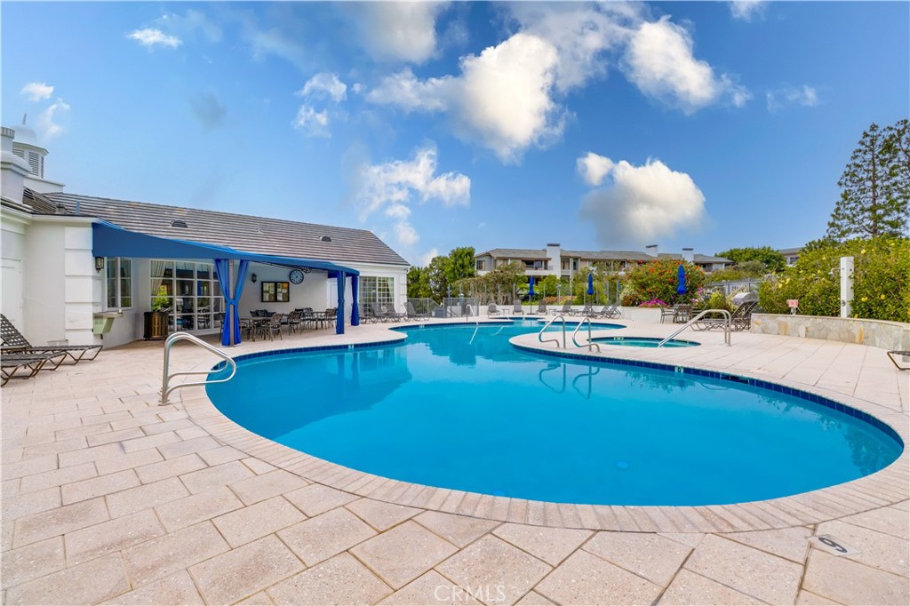 Versailles (VERS) - Residential Lease