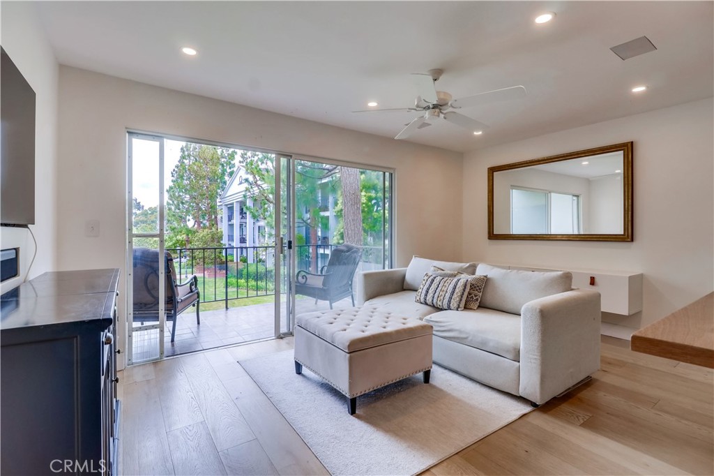 Versailles (VERS) - Residential Lease