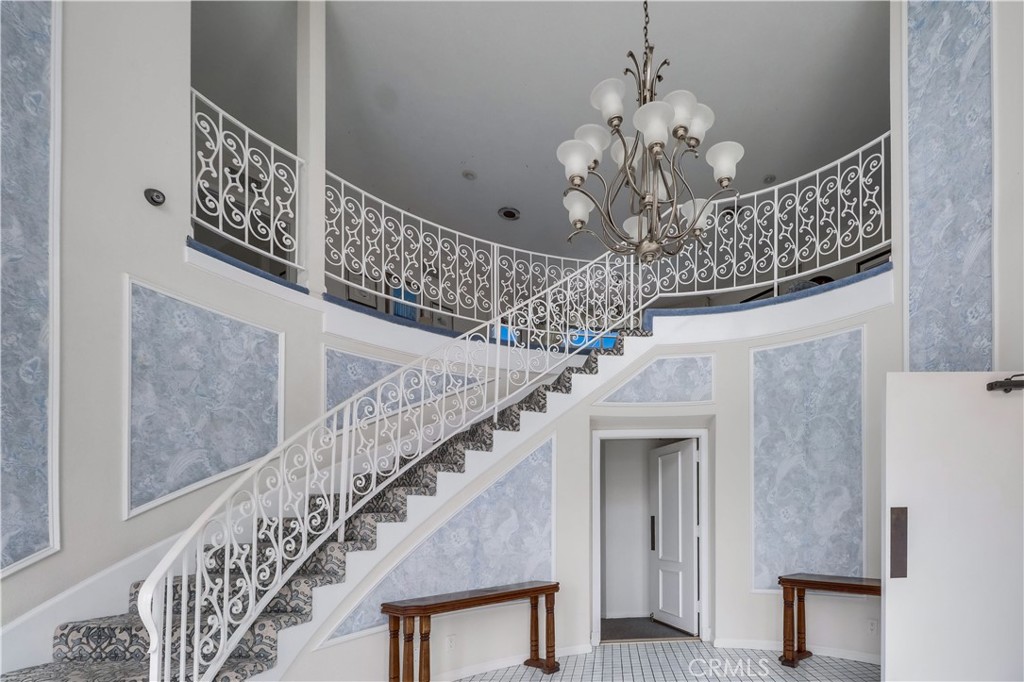 Versailles (VERS) - Residential Lease