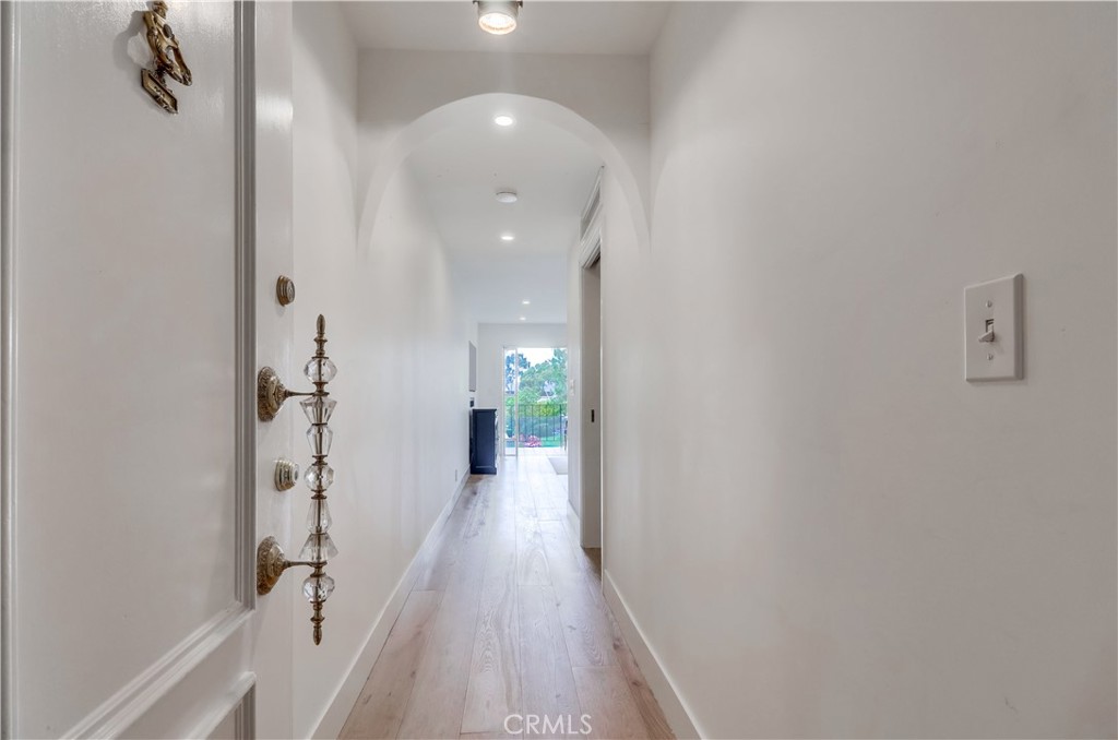 Versailles (VERS) - Residential Lease