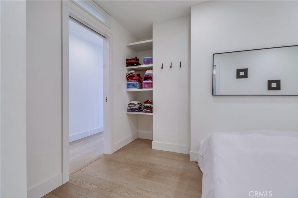 Versailles (VERS) - Residential Lease