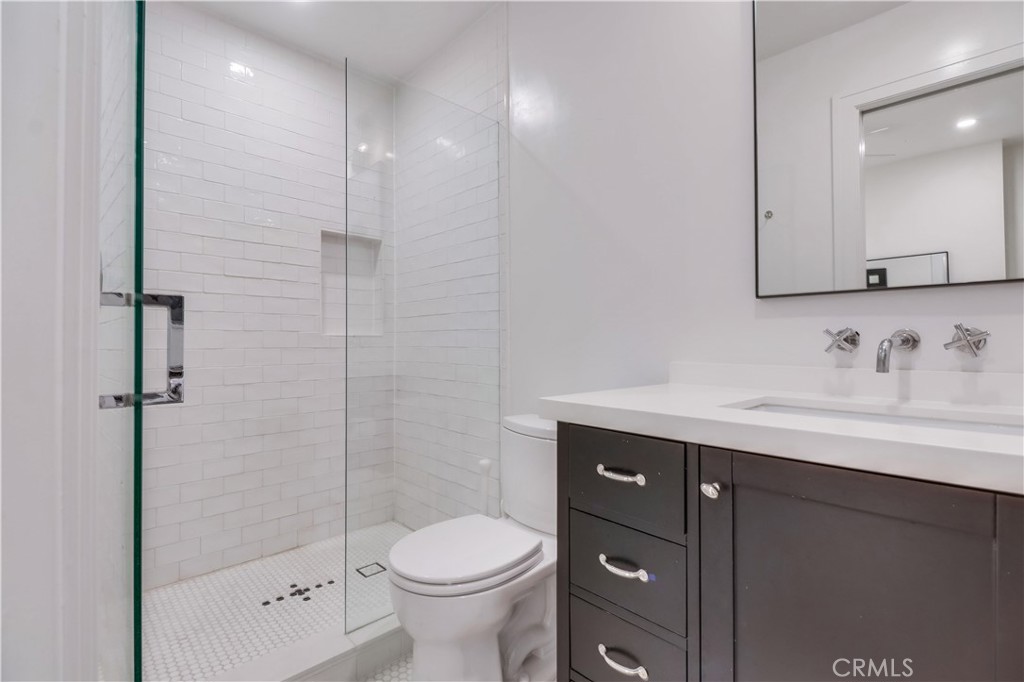 Versailles (VERS) - Residential Lease