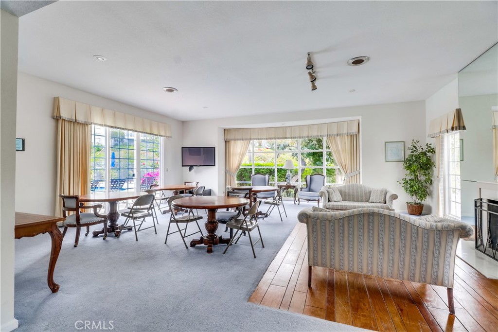 Versailles (VERS) - Residential Lease