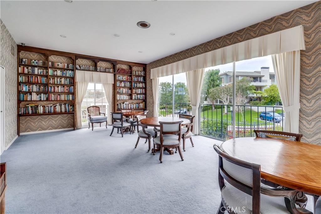 Versailles (VERS) - Residential Lease