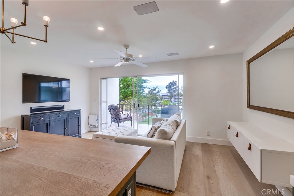 Versailles (VERS) - Residential Lease