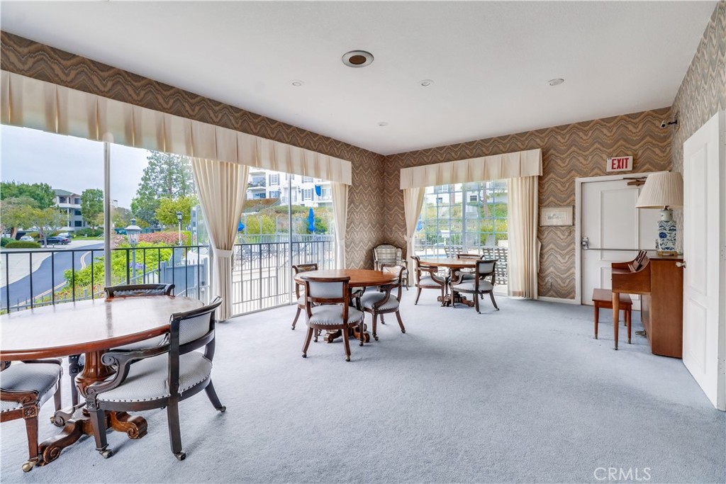 Versailles (VERS) - Residential Lease