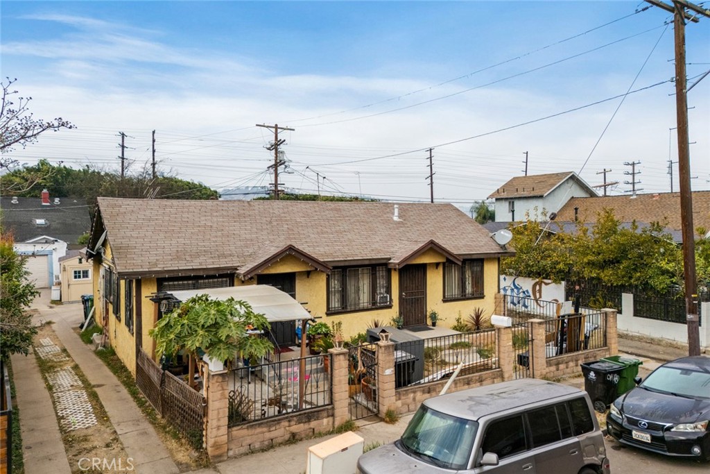634 Romulo Street