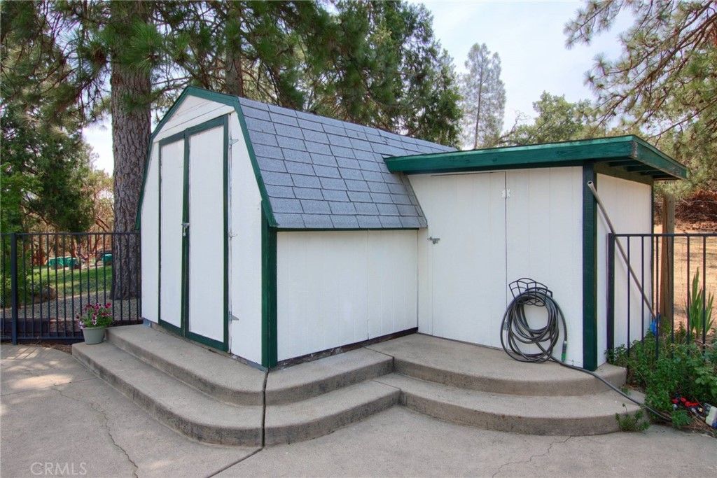 listing image 130722415266592377000