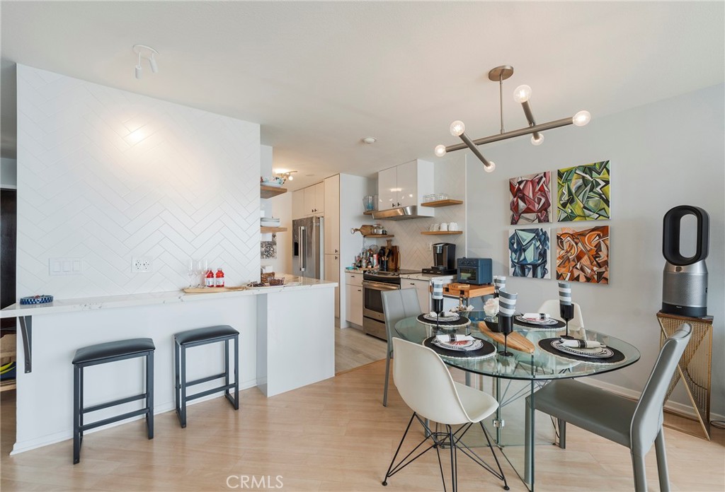 531 Esplanade 313