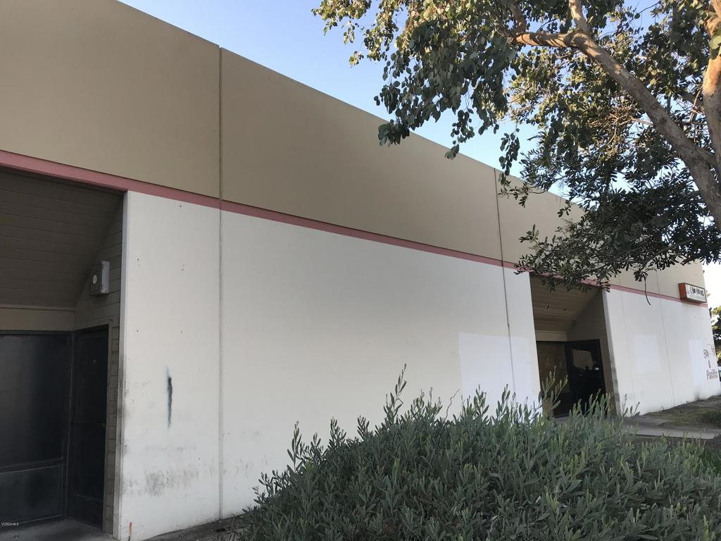 Industrial condominium unit for sale. Zoned M2 Perfect for mechanic, tire shop or Manufacturing. 16' ceiling clearance. 3 phase electrical. 10'x 12' roll-up loading door and office area. the front door for this unit is facing 5th Street.