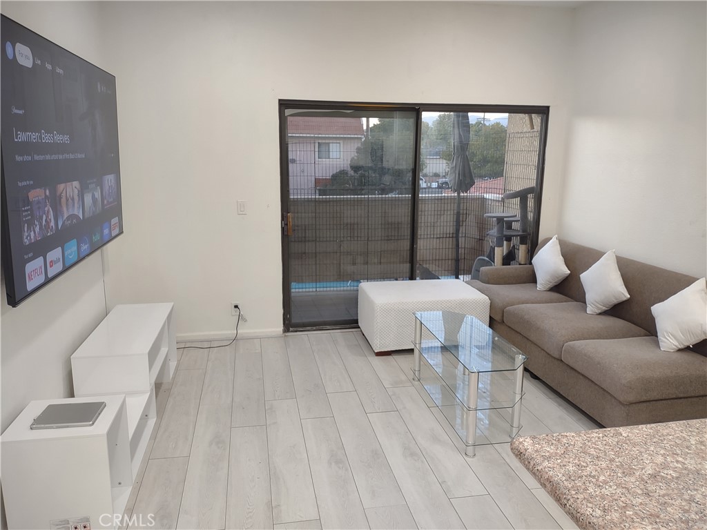 10943 Laurel Canyon Boulevard 35