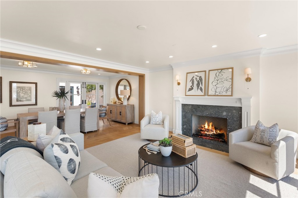 Corona del Mar North of PCH (CNHW) - Residential