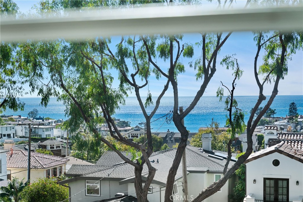 Corona del Mar North of PCH (CNHW) - Residential