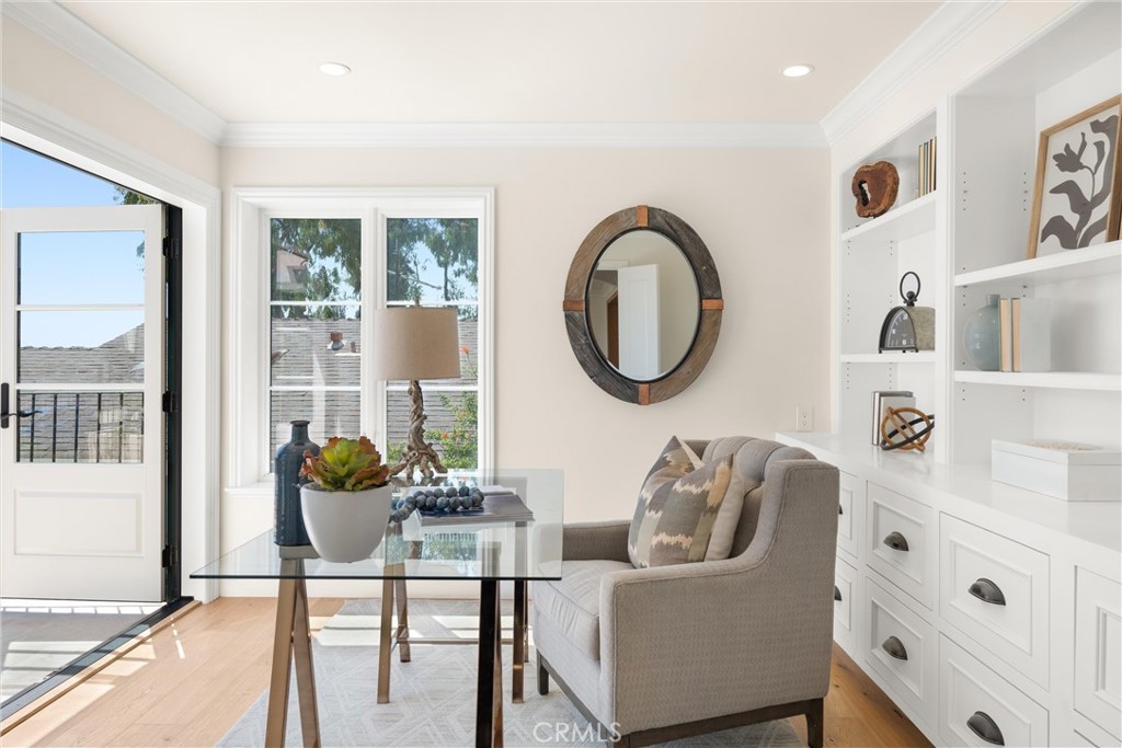 Corona del Mar North of PCH (CNHW) - Residential