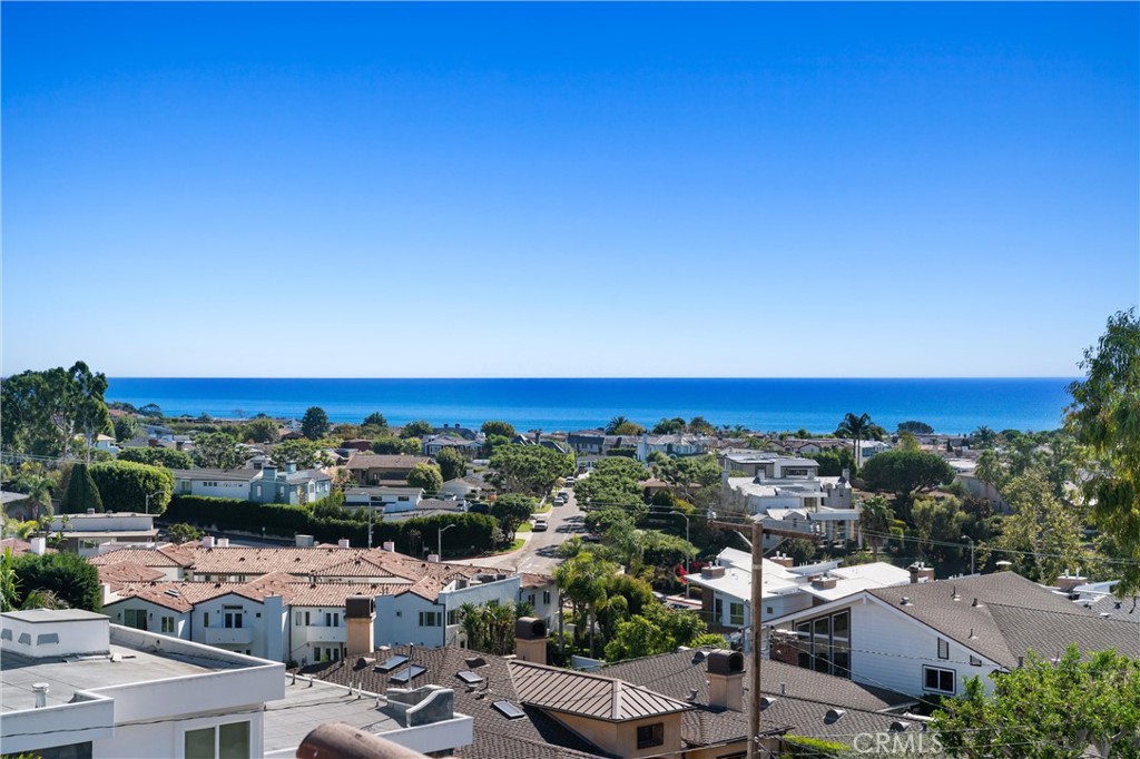 Corona del Mar North of PCH (CNHW) - Residential