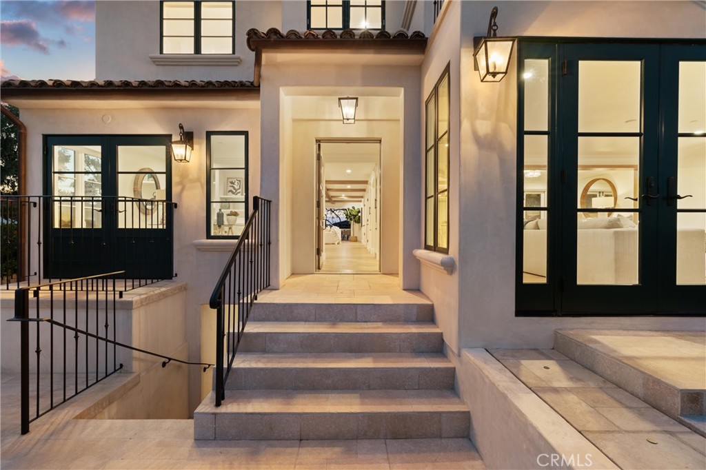 Corona del Mar North of PCH (CNHW) - Residential