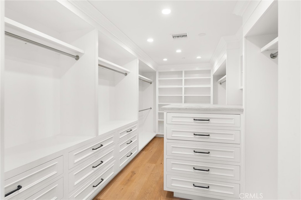 Corona del Mar North of PCH (CNHW) - Residential